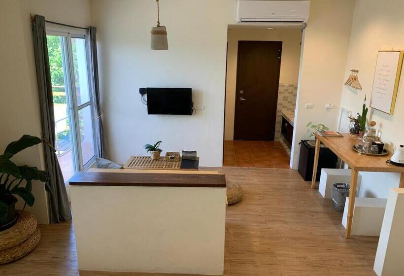 تختخواب و صبحانه W24墾丁民宿墾丁大街一館bnb