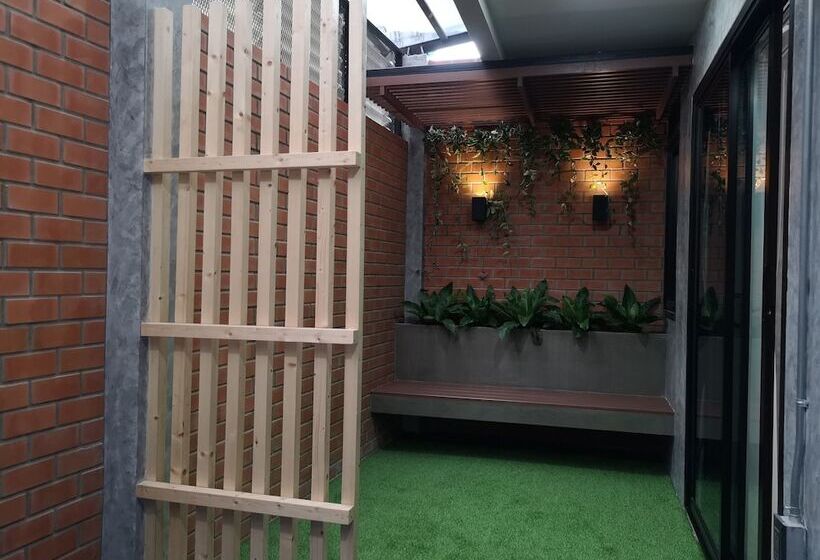 فندق Luck Esan Loft