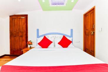 هتل Oyo 28075 Relax In Kerala 3 Bhk