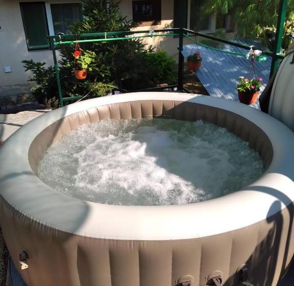 پانسیون Hostel Bata