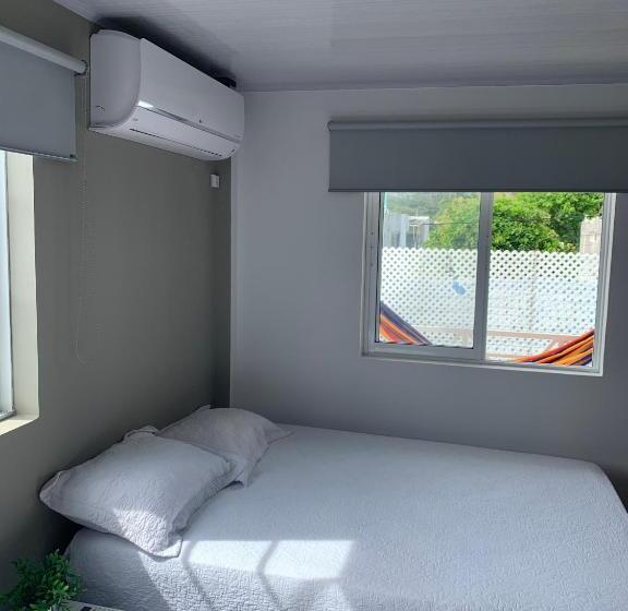 هاستل Summer Breeze