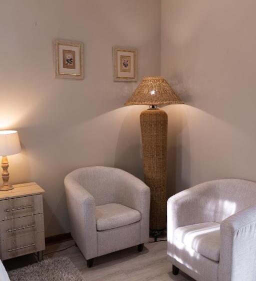 פנסיון The Falls Guest House