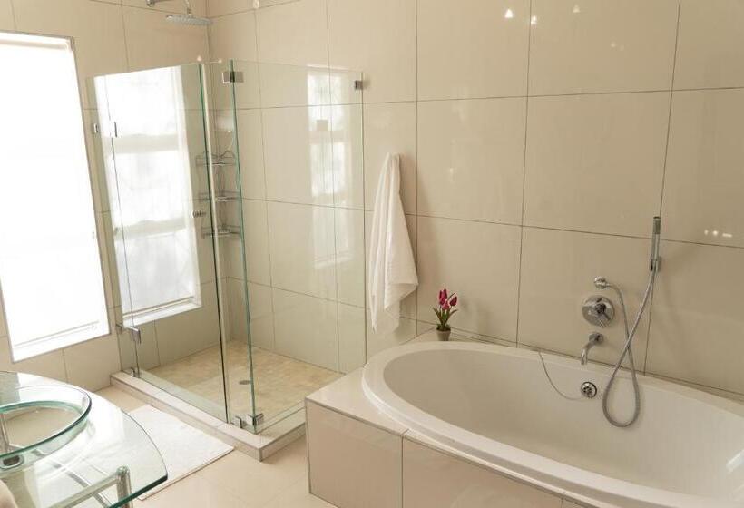 פנסיון The Falls Guest House