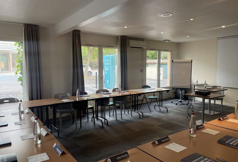 هتل Kyriad Direct Montpellier Saint Jean De Védas   La Peyrière