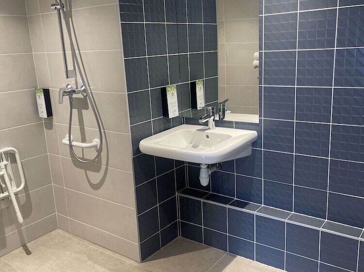 هتل Kyriad Direct Montpellier Saint Jean De Védas   La Peyrière