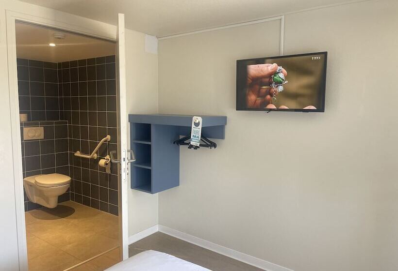 هتل Kyriad Direct Montpellier Saint Jean De Védas   La Peyrière