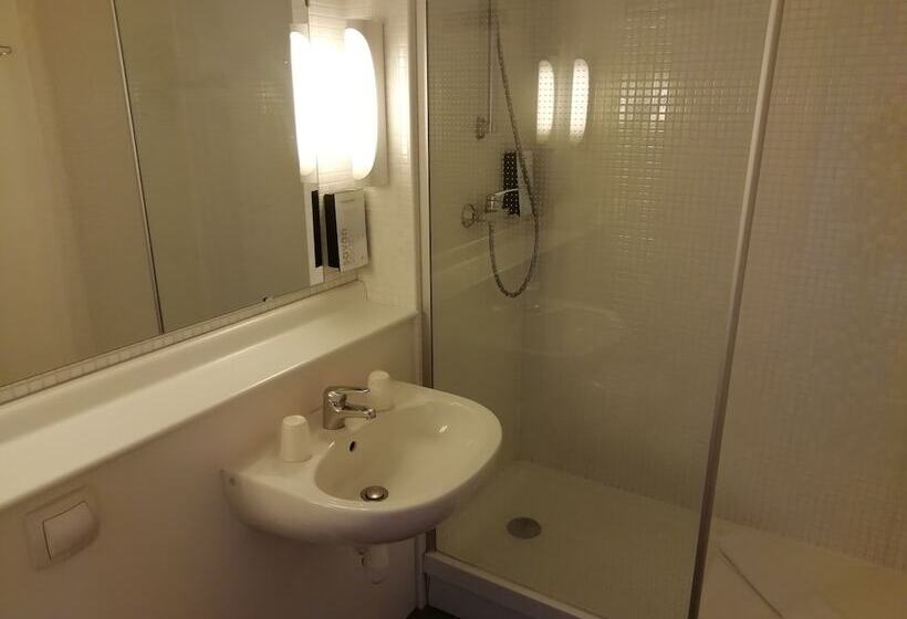 هتل Kyriad Direct Montpellier Saint Jean De Védas   La Peyrière