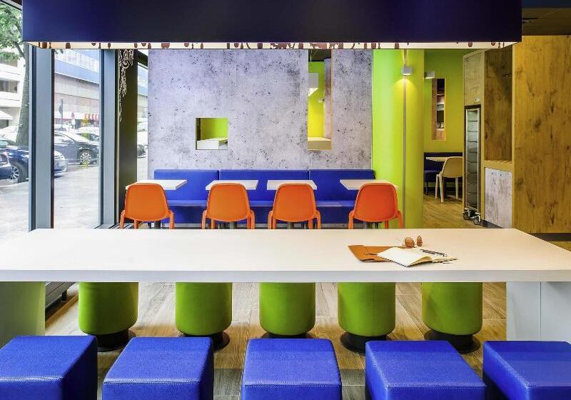هتل Ibis Budget Marnelavallée Noisylegrand