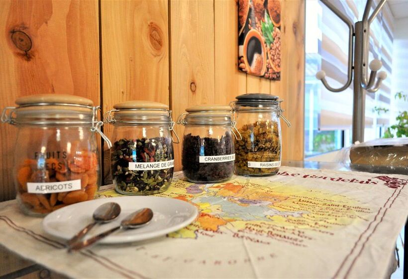 Отель Kyriad Direct Bordeaux Sud  Cestas