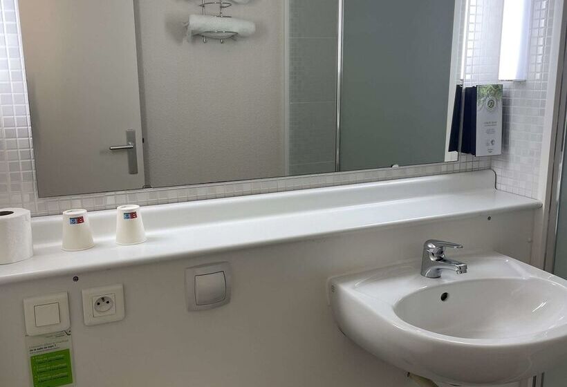 هتل Kyriad Direct Montpellier Saint Jean De Védas   La Peyrière