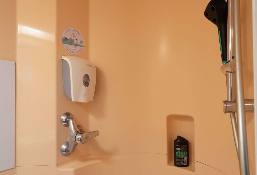 هتل Premiere Classe Avignon Parc Des Expositions