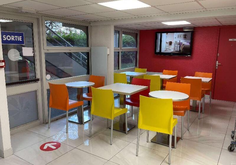 ホテル Premiere Classe Dunkerque  Saint Pol Sur Mer