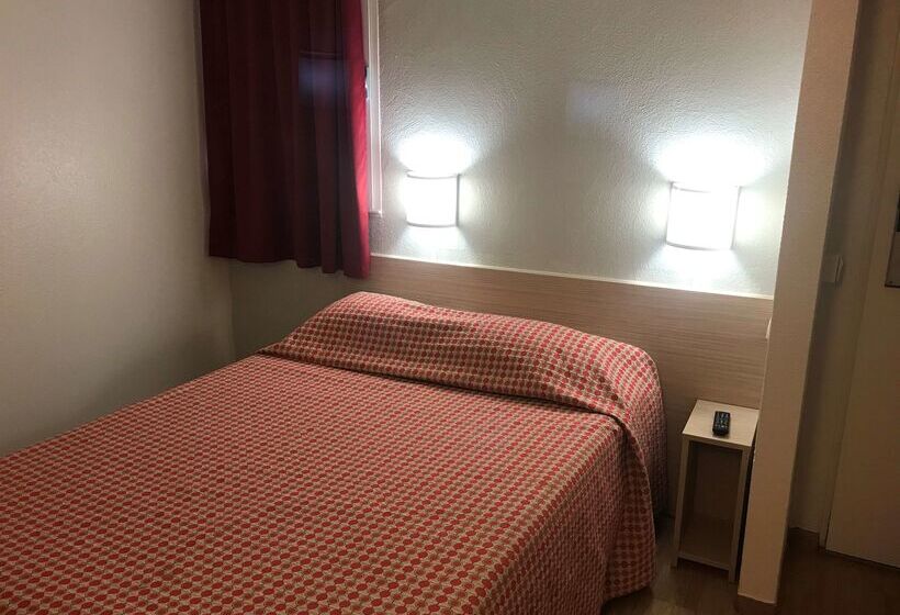 Отель Premiere Classe Honfleur