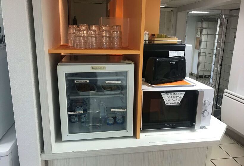 Отель Premiere Classe Honfleur