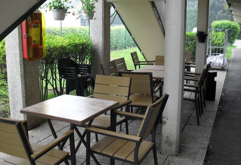 בית מלון כפרי Premiere Classe Liege / Luik