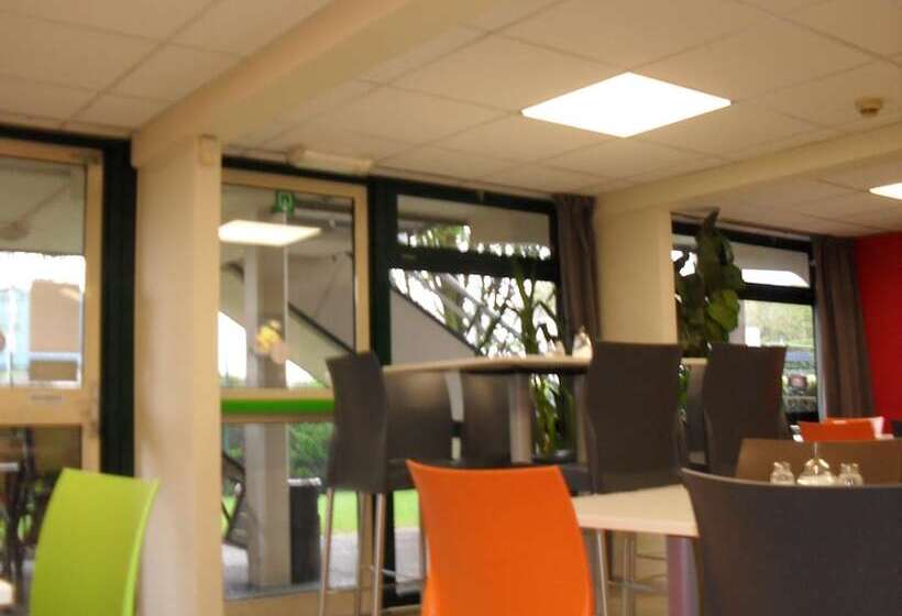 בית מלון כפרי Premiere Classe Liege / Luik