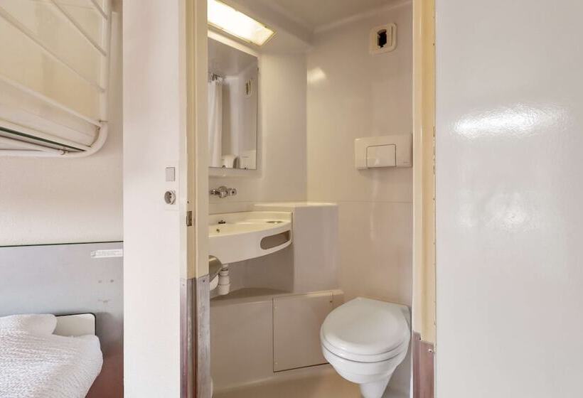 Отель Première Classe Lille Sud Henin Beaumont