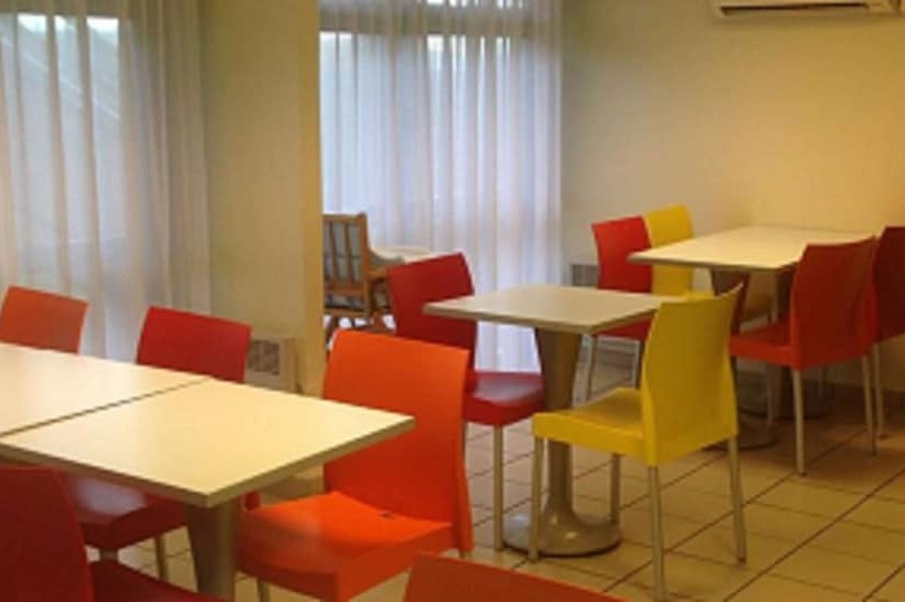 בית מלון כפרי Premiere Classe Niort Est  La Creche
