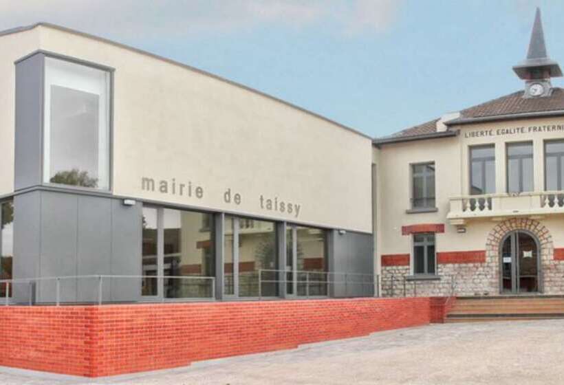 בית מלון כפרי Premiere Classe Reims Est  Taissy