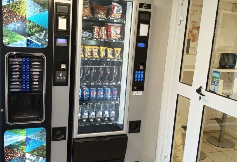 Отель Premiere Classe Saint Brice Sous Foret