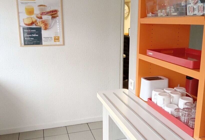 Отель Premiere Classe Saint Brice Sous Foret