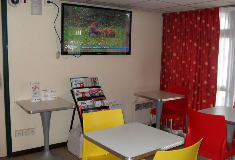 Отель Premiere Classe Saint Ouen L Aumone