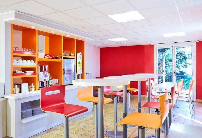 Отель Premiere Classe Creil   Villers Saint Paul