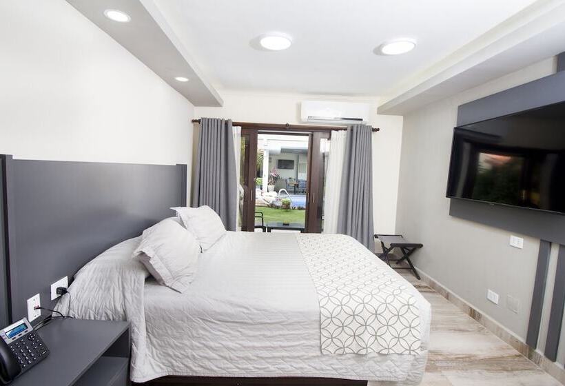 هتل Sirari By Regina