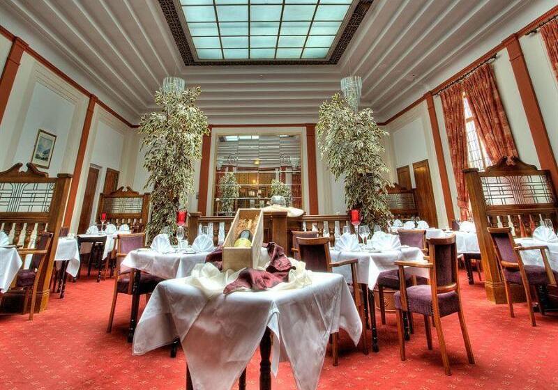 فندق The Lucan Spa