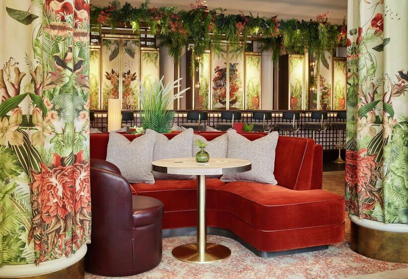 هتل The Trafalgar St. James London, Curio Collection By Hilton