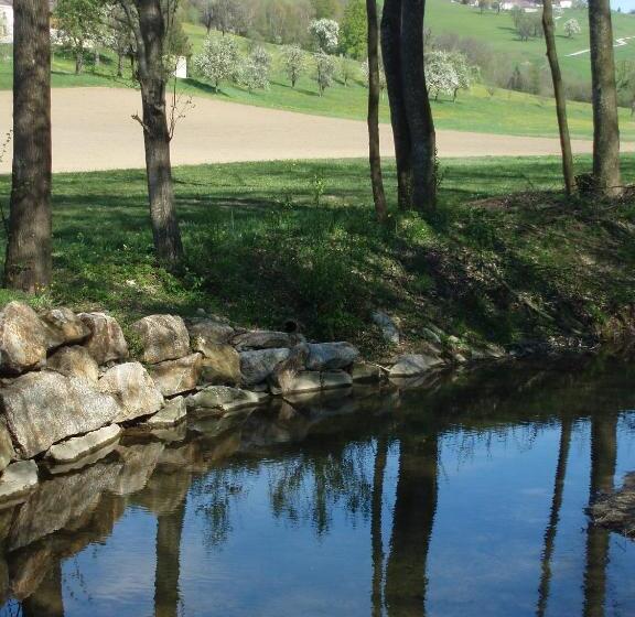 הוסטל Gasthof Zur Linde