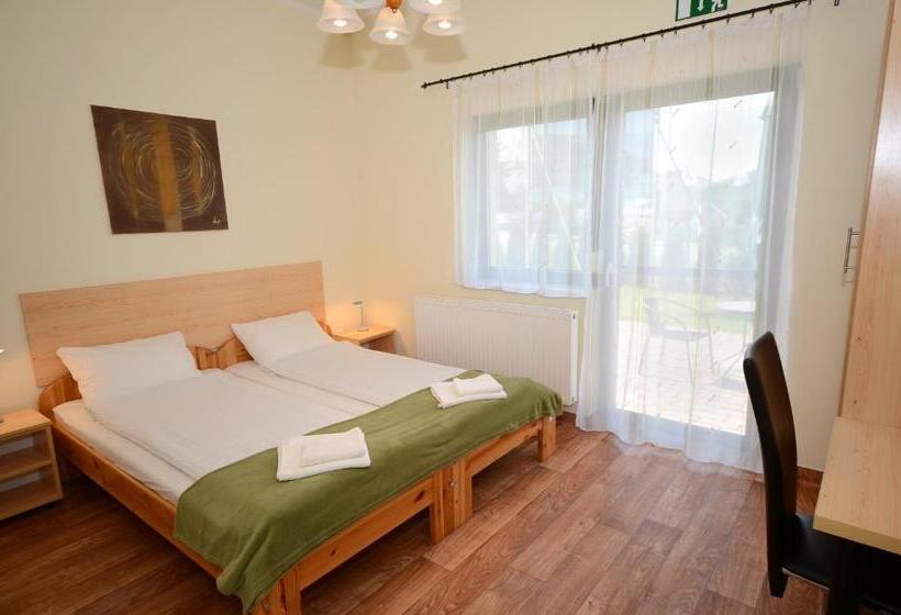 Bed and Breakfast Szárszó Panzió