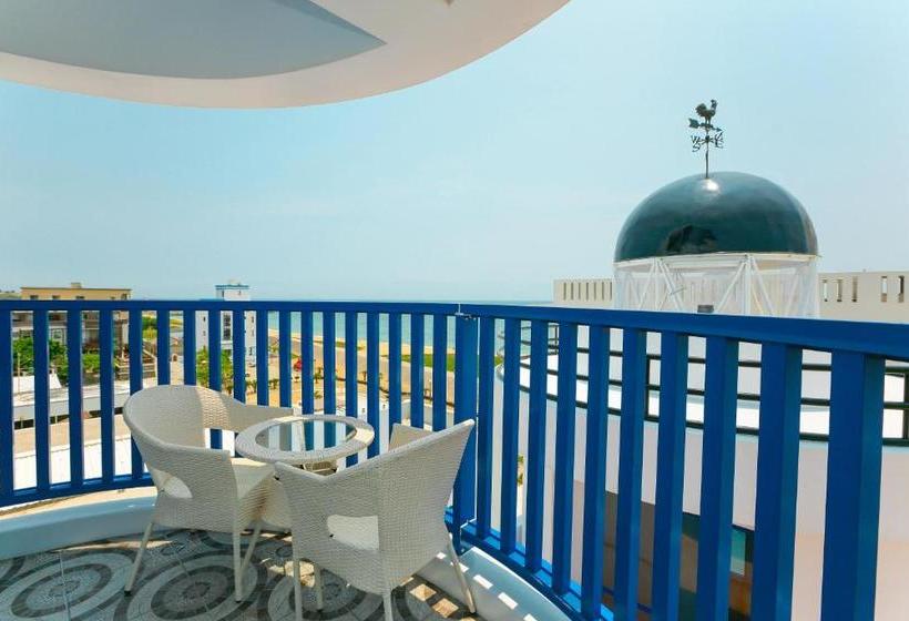 تختخواب و صبحانه Travel Light House