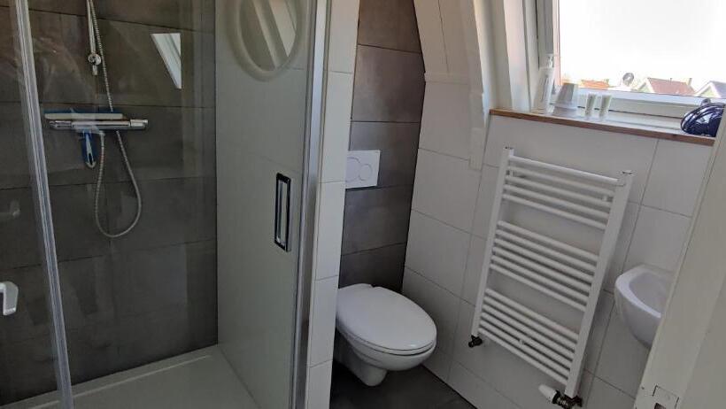 مبيت وإفطار Uit Alle Windstreken