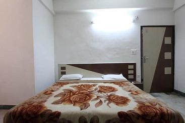 هتل Viren Pacific By Wb Inn