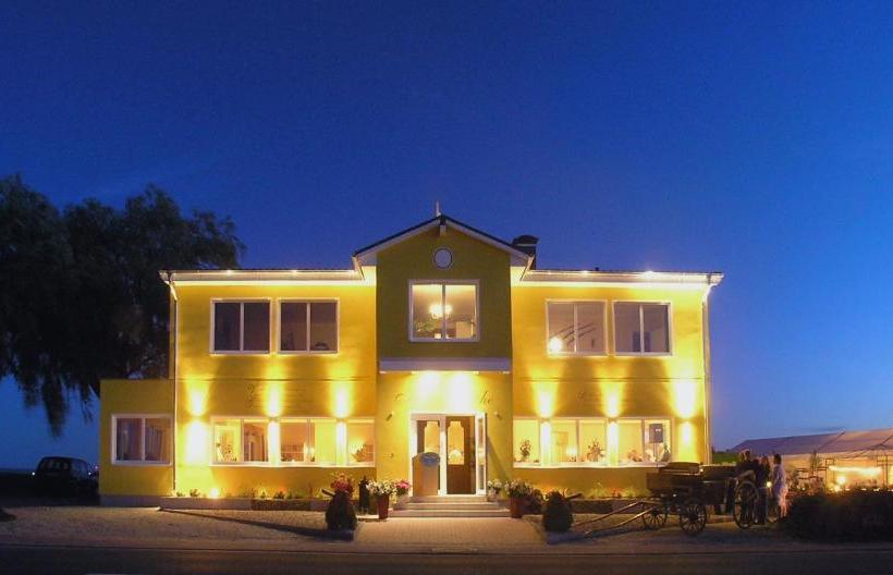 Landsitz Kapellenhöhe, Hotel Garni