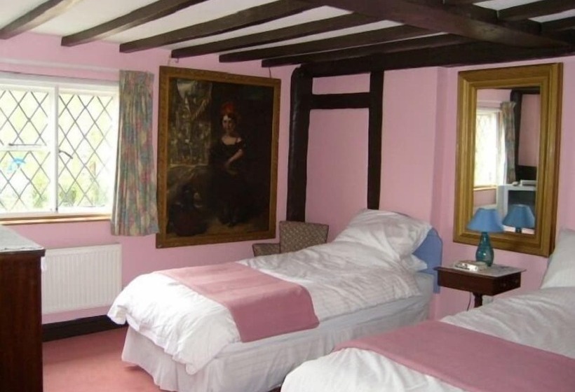 مبيت وإفطار The Pilstyes