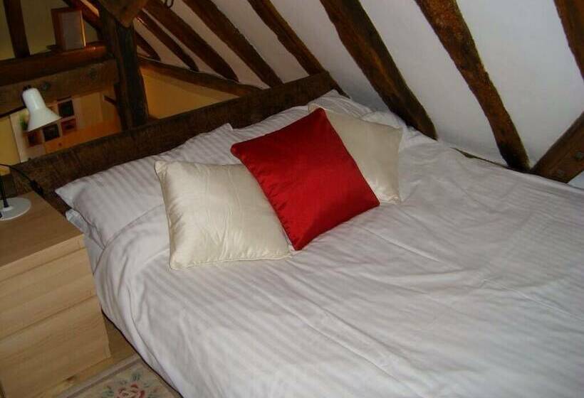 مبيت وإفطار The Pilstyes