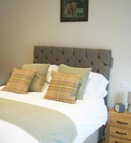 مبيت وإفطار The Red Cow