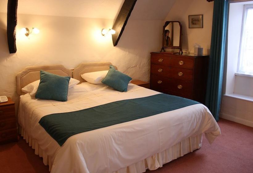 Half Moon Inn