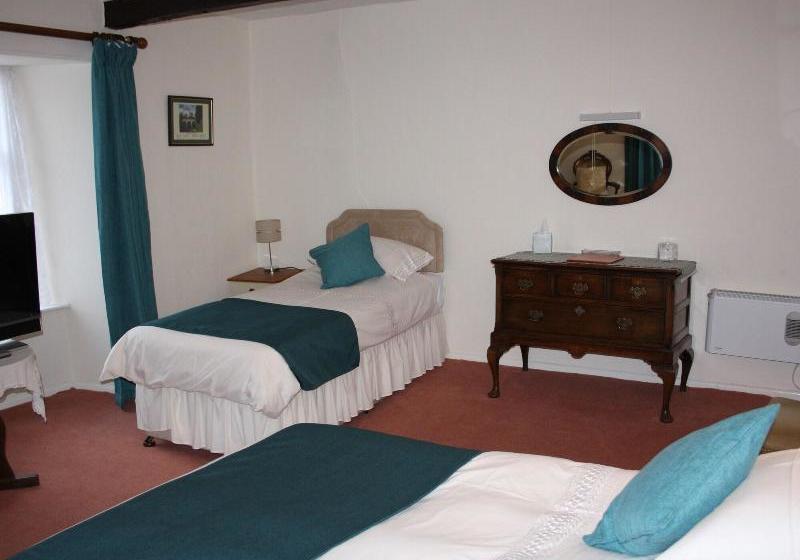 Half Moon Inn