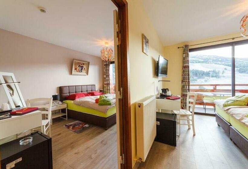 בית מלון כפרי Alpina Aquarelax  & Spa