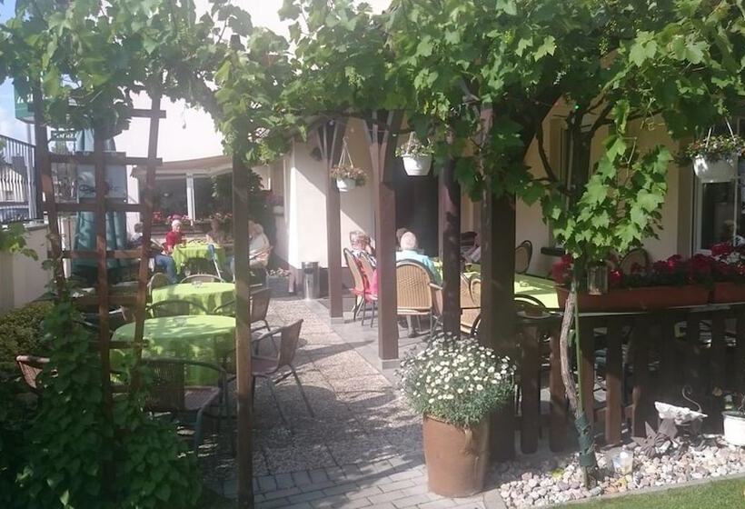 בית מלון כפרי Zur Heimat