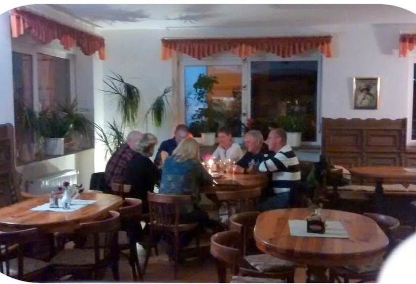 בית מלון כפרי Zur Heimat