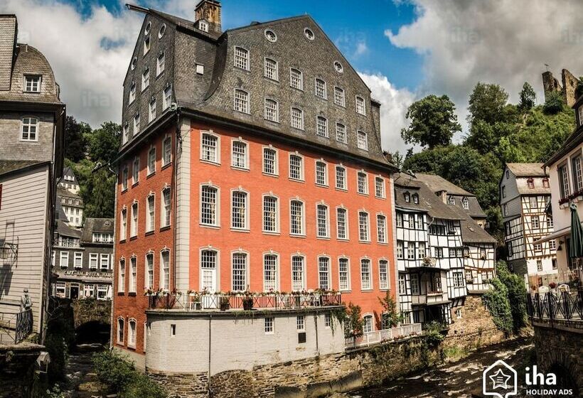 بنسيون Gästehaus Burg Molbach