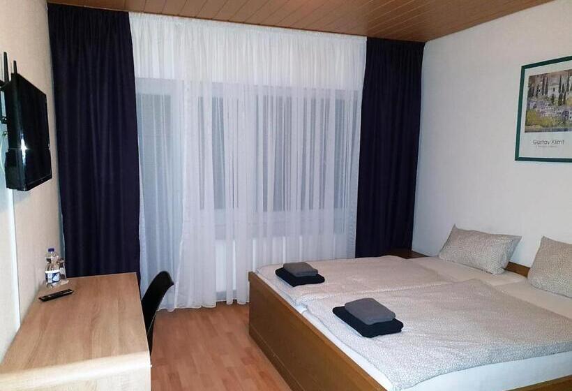 ペンション Niederdreisbacher Hof