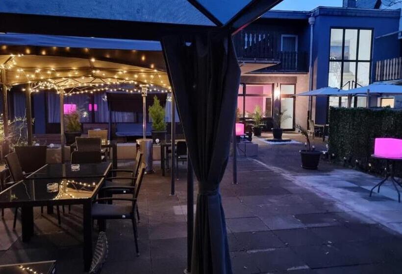 ペンション Niederdreisbacher Hof