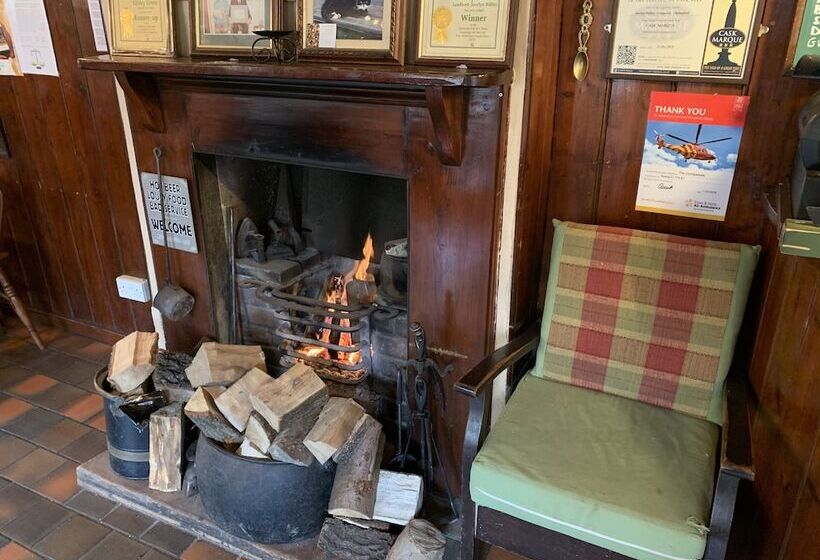 The Compasses Inn