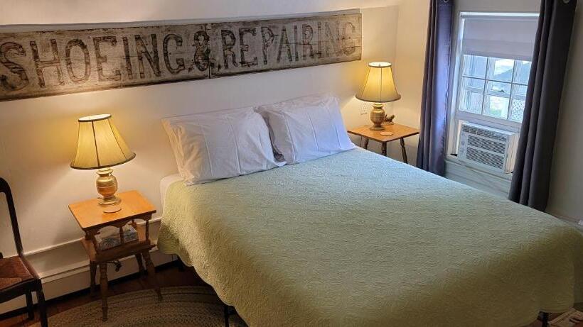 فندق صغير Hawks House Inn