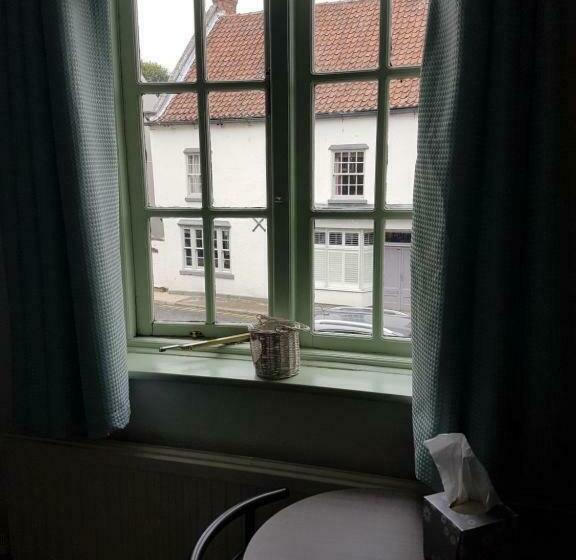 فندق صغير Jolly Sailor